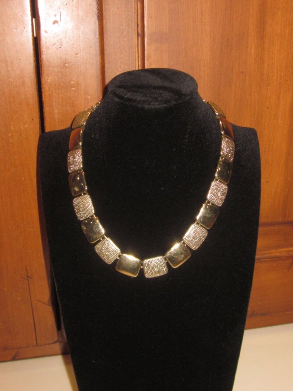 Liz Claiborne Vintage Silver Tone Necklace - Picture 4 of 4